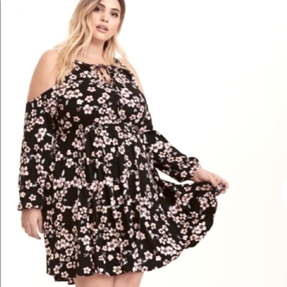torrid Dresses & Skirts - Torrid Cold Shoulder Cherry Blossom Floral Dress